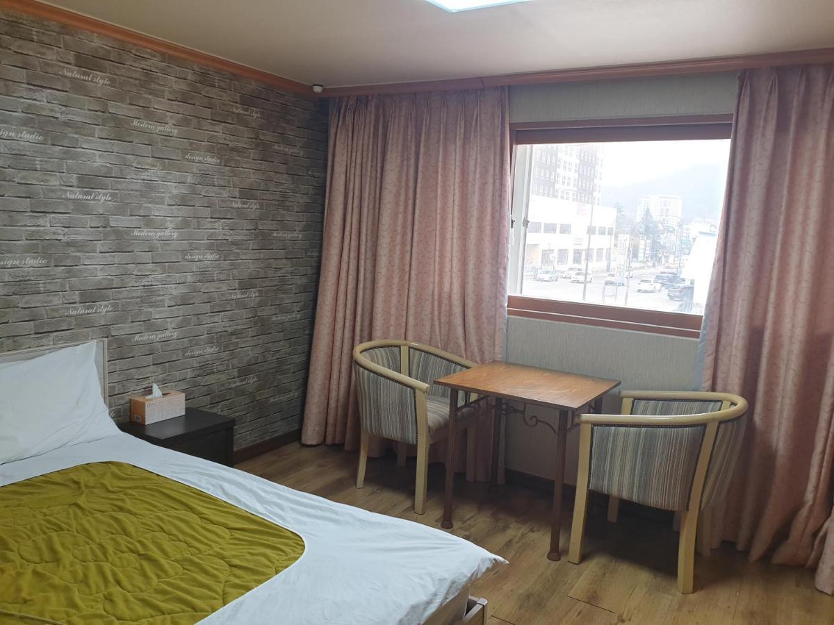 Green And Blue Hotel Pyeongchang Ngoại thất bức ảnh
